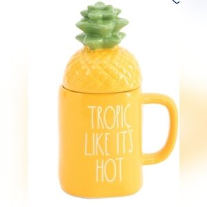 NIB "Tropic Like It's Hot" Rae Dunn Mug with Topper